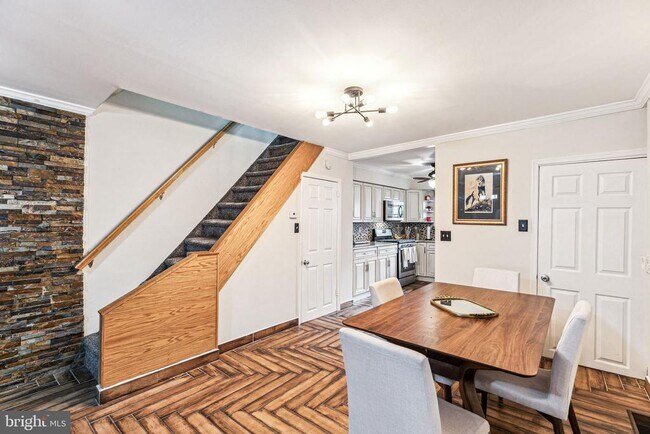 Foto del edificio - 2543 S Warnock St