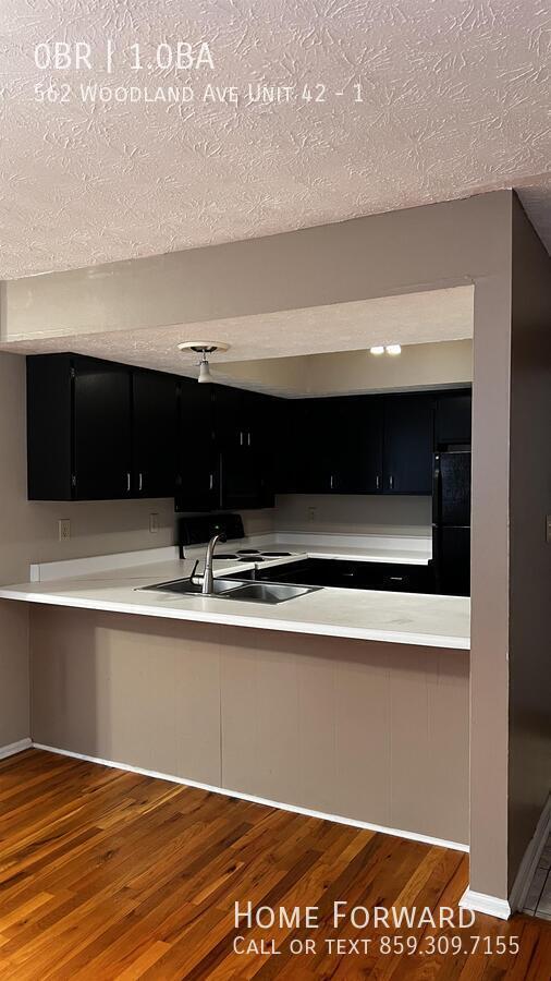 Foto del edificio - 562 Woodland Ave
