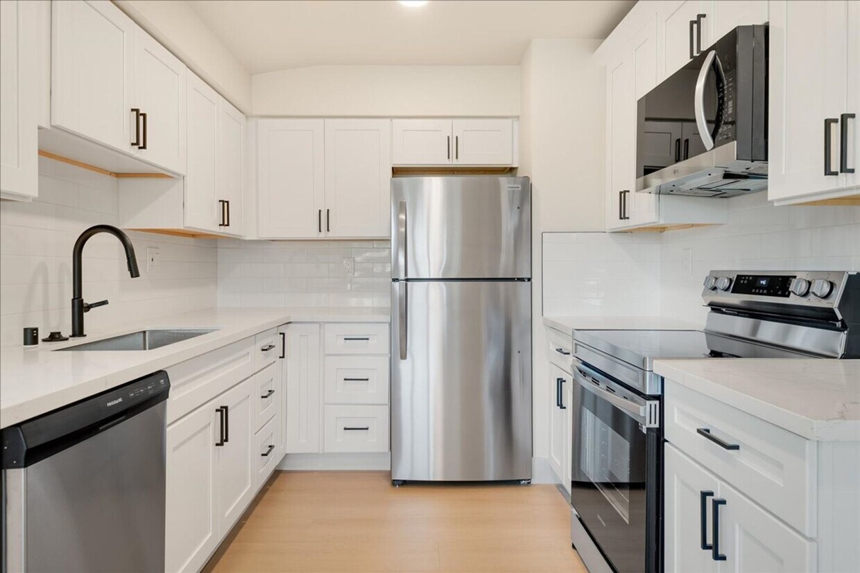 Foto principal - 10178 Alpine Dr
