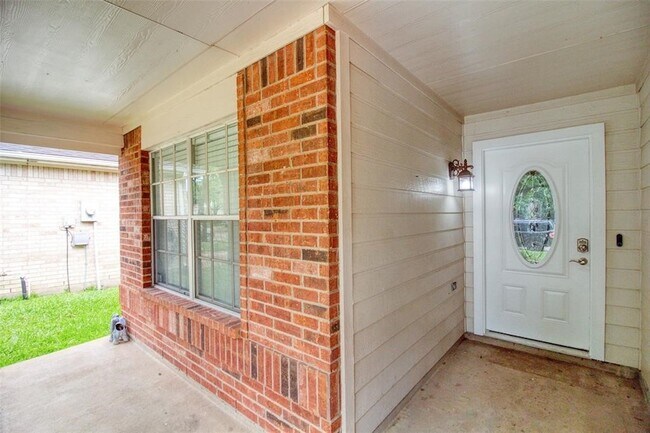 Foto del edificio - 21222 Somerset Park Ln
