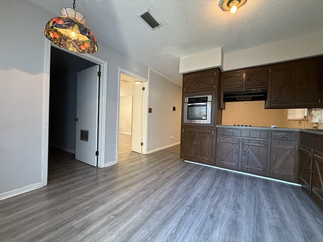 Building Photo - 246 Bowling Green Dr