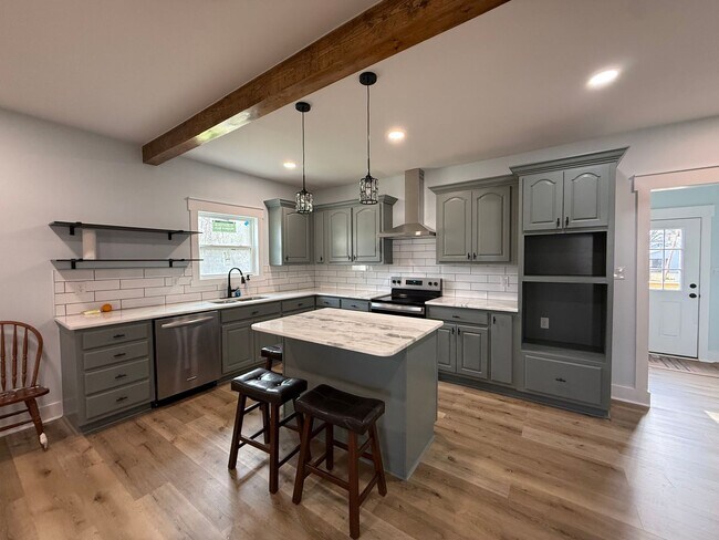 Foto del edificio - 701 SE 18th St