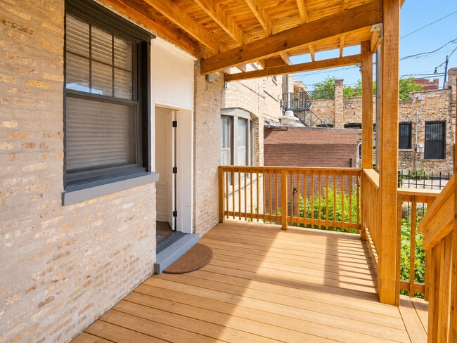 Building Photo - 2991 N Lawndale Ave