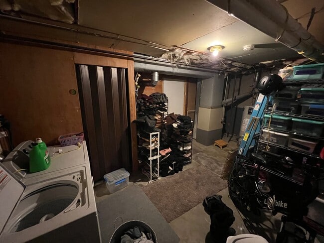 Building Photo - 37B Timrod Dr