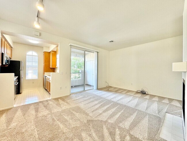 Foto del edificio - Great 1 bed/1 bath in the Mirabella community of Mira Mesa!