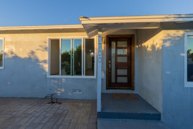 Building Photo - 7700 Satsuma Ave