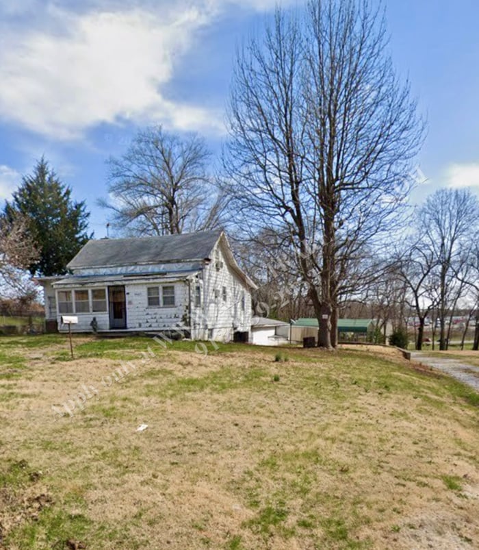 Primary Photo - Updated 3 bed 2 bath home in Independence-...