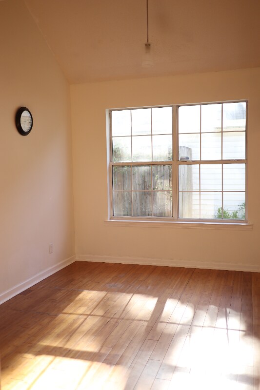 Building Photo - 108 Chapel Dr