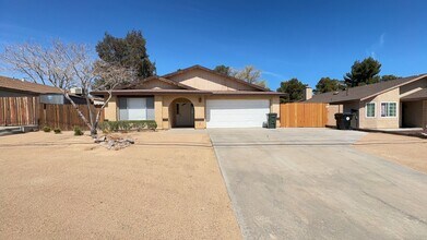 Building Photo - 15690 Yates Rd