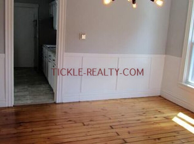 Foto del edificio - 3 Bedroom Single Family House