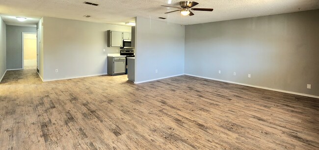 Foto del edificio - MOVE IN SPECIAL - 50% OFF 1ST MONTHS RENT ...
