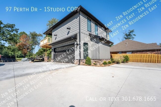 Building Photo - 97 Perth Dr