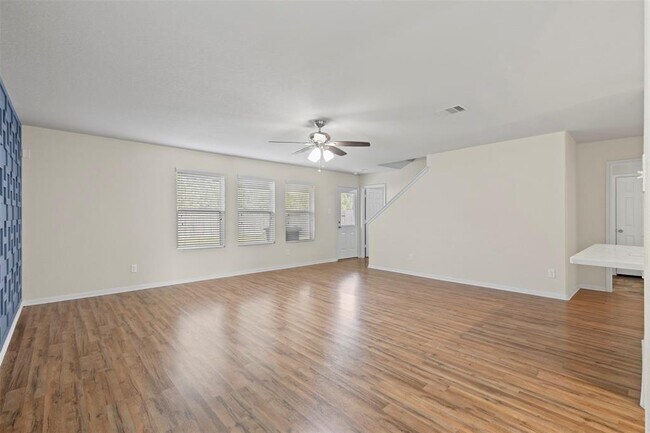 Building Photo - 18414 W Hardy Rd