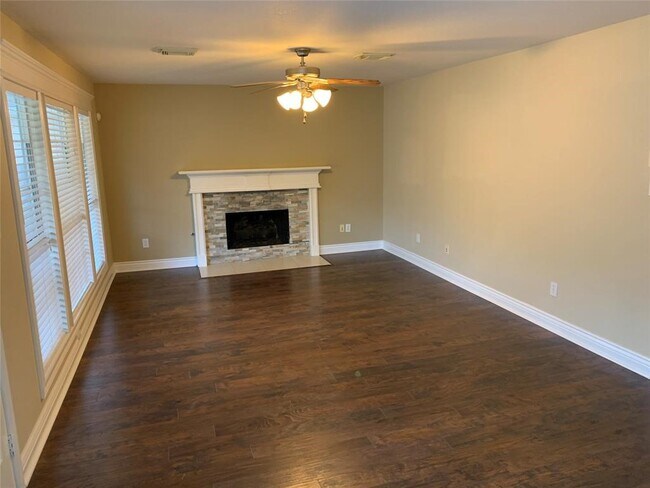 Foto del edificio - 18019 Oak Orchard Lane