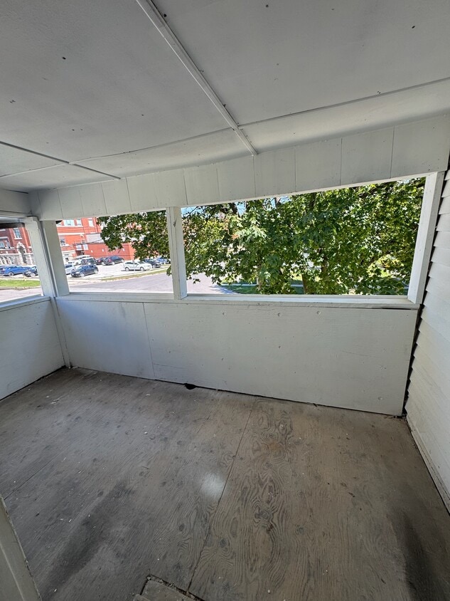 Photo principale - 165 College Ave N