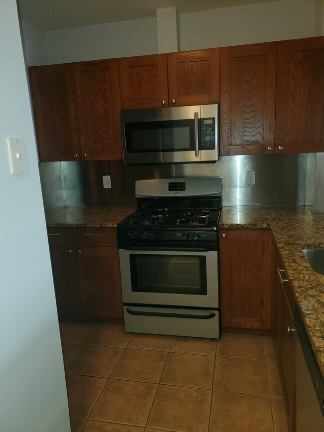 113 Ferry St Unit 3F, Newark, NJ 07105 Condo for Rent in Newark, NJ