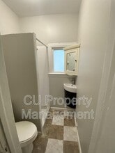 Building Photo - 615 W White St