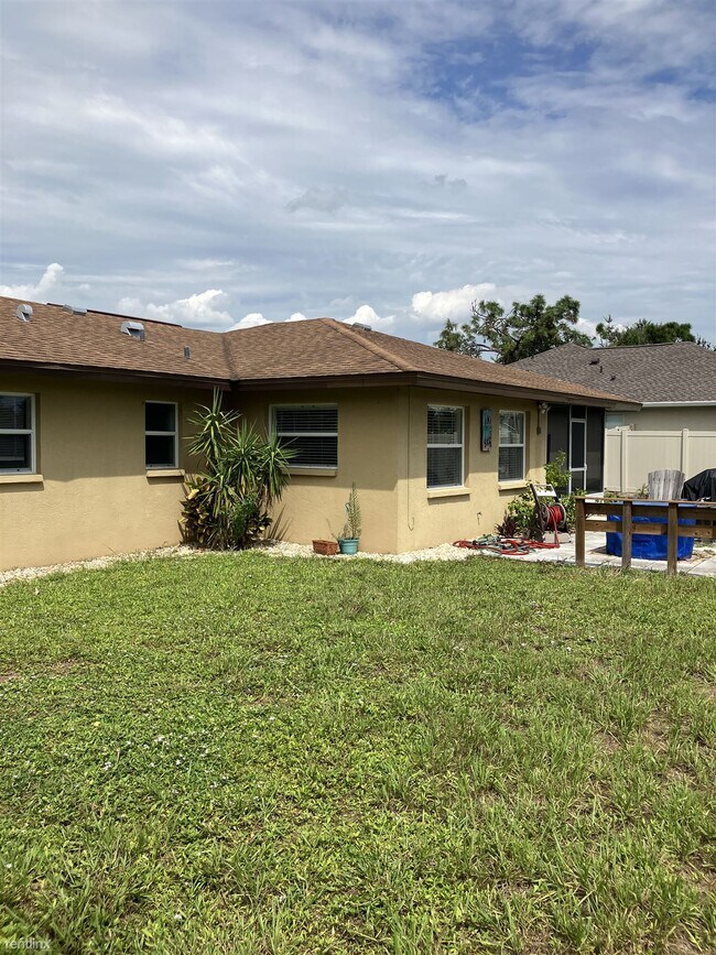 Building Photo - 2 br, 2 bath House - 11189 Watercrest Avenue