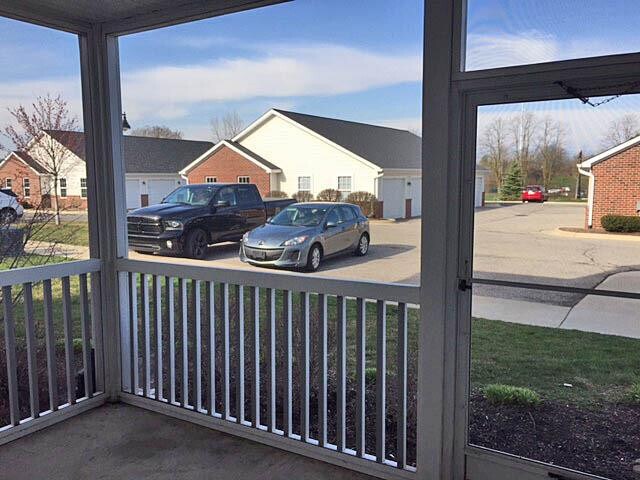 Foto del edificio - 926 W Summerfield Gln Cir