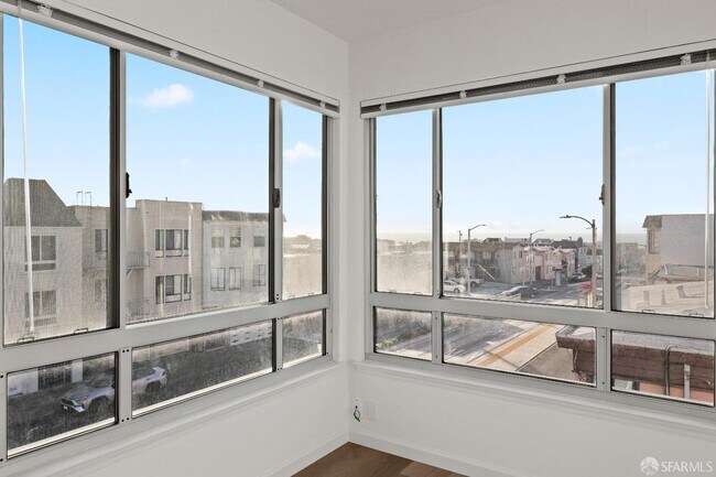 Foto del edificio - 3100 Taraval St