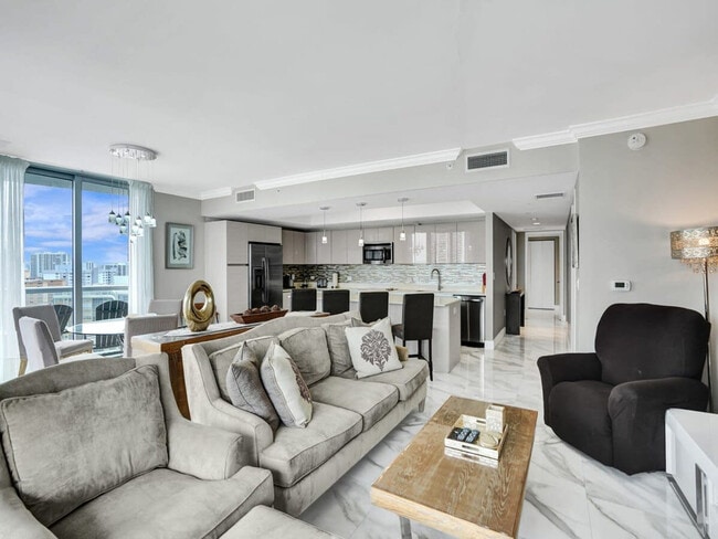 Foto del edificio - 2602 E Hallandale Beach Blvd