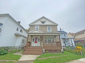 Building Photo - 240 S Torrence St
