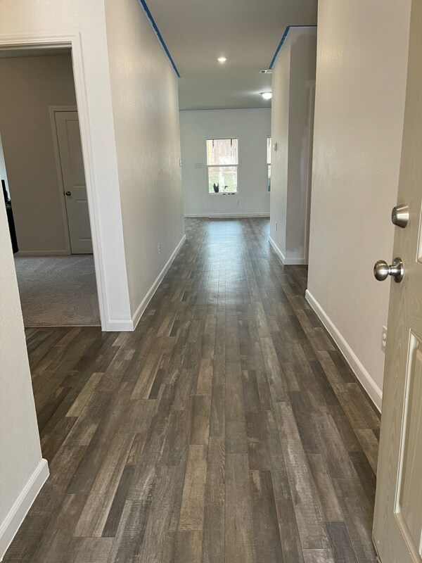 Building Photo - 932 Avagail Ave