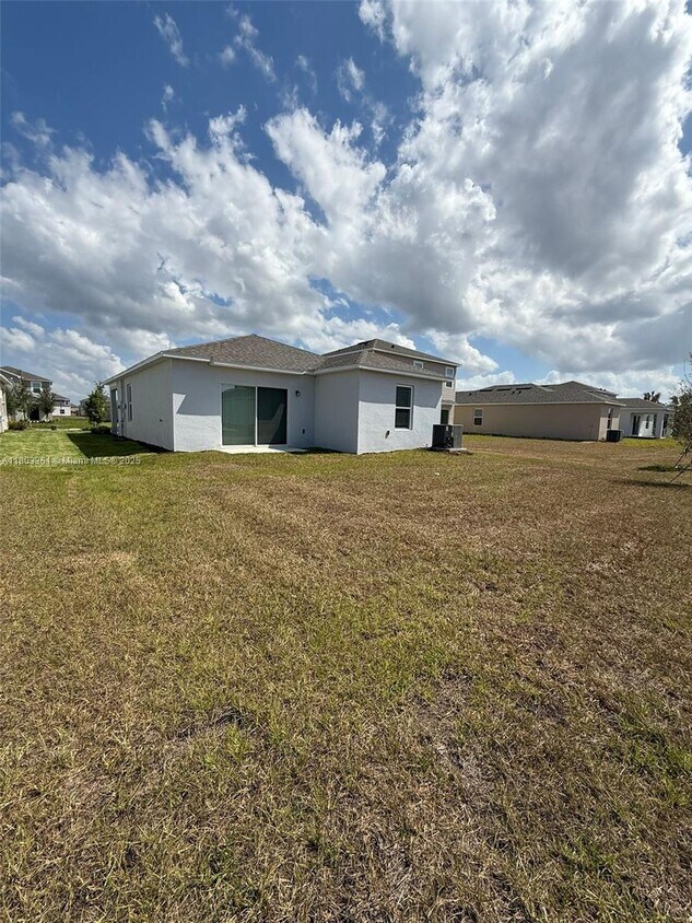 Primary Photo - 5658 Nispero Wy