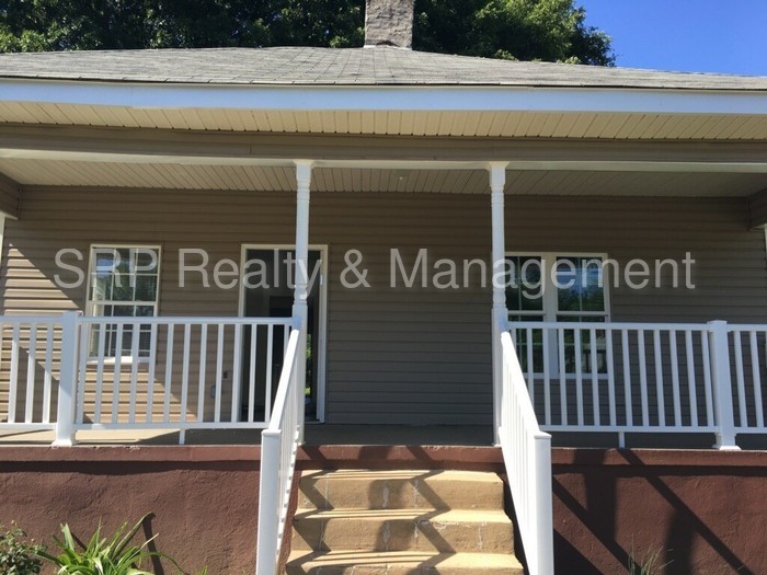 Primary Photo - 36 Ranlo Ave