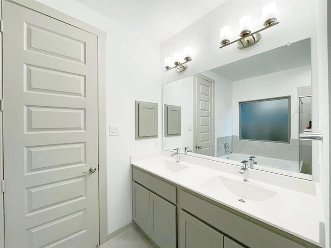 Building Photo - 28303 Hazel Trl