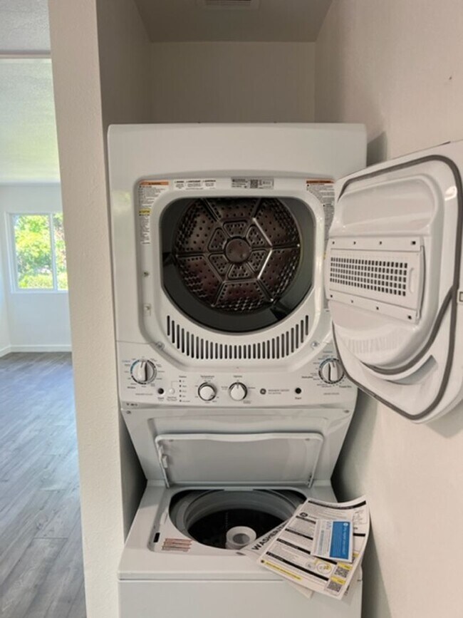 Foto del edificio - 192 S Church St