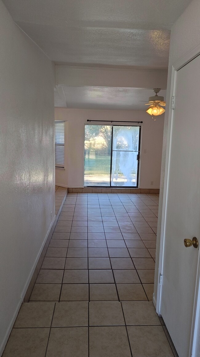 Foto del edificio - 1003 N 4th St