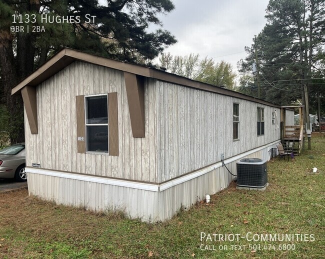 Building Photo - 1133 Hughes St