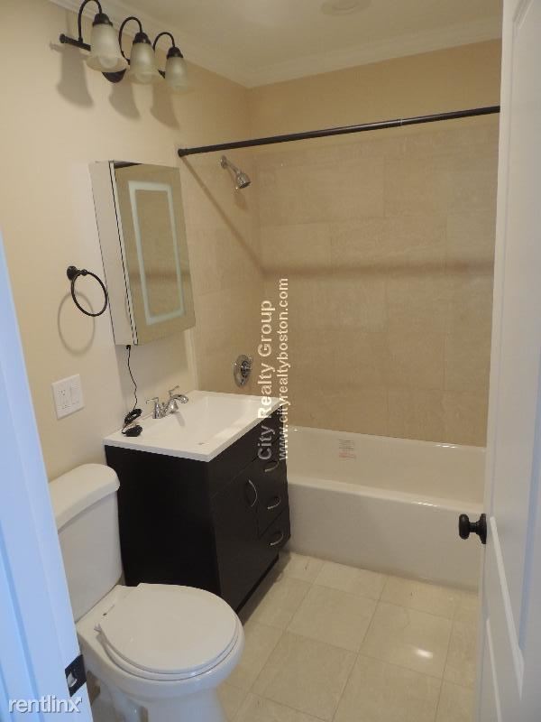 Building Photo - 4 br, 2 bath Apartment - 39 Glen Rd # 2-2
