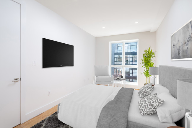 Building Photo - 18A Bleecker St
