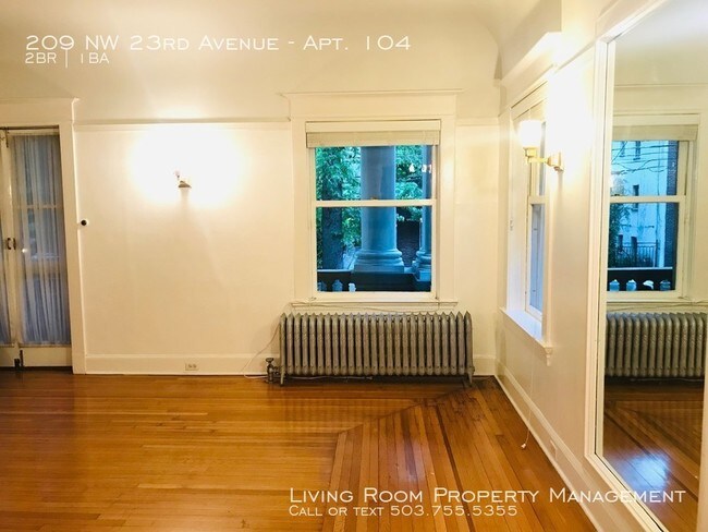 Foto del edificio - Incredible large vintage on NW 23rd Ave!