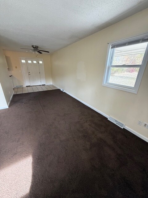 Foto del edificio - 4209 Keener Dr