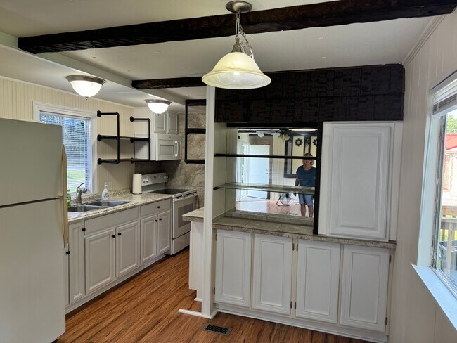 Foto del edificio - 1768 Pitch Landing Rd