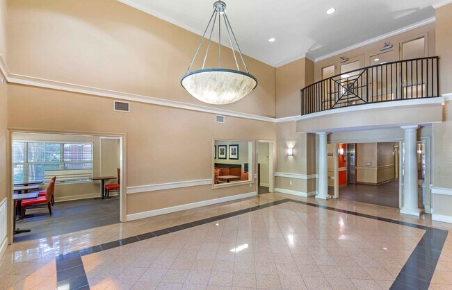Foto del edificio - Furnished Studio-Durham - RTP - Miami Blvd...