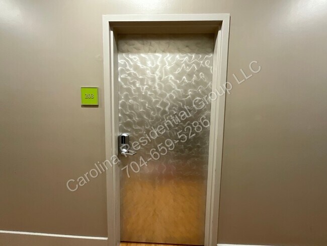 Foto del edificio - 3100 N Davidson St