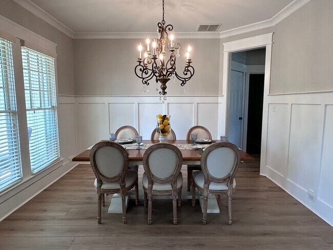 Comedor formal - 5006 Groover Dr SE