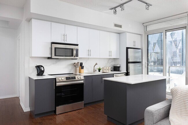 Building Photo - 65 Raptors Way