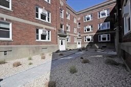 Building Photo - 189 Elm St