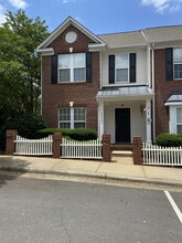 Building Photo - 3904 Christine Ln