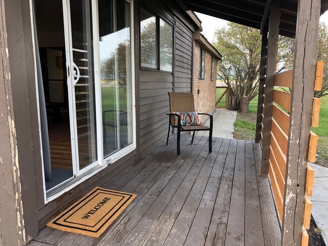 Building Photo - 105 Welf Ln