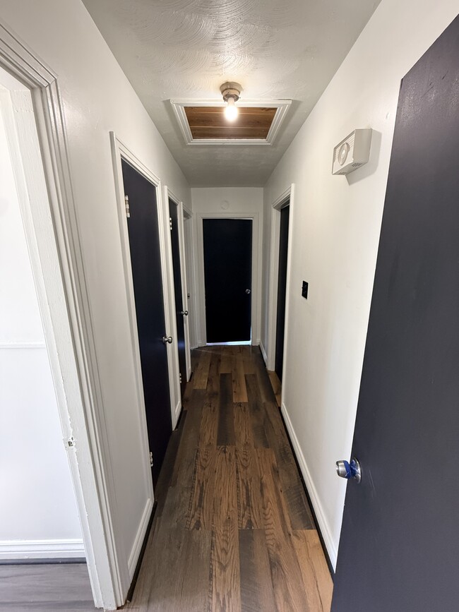 Building Photo - 232 Oregon St