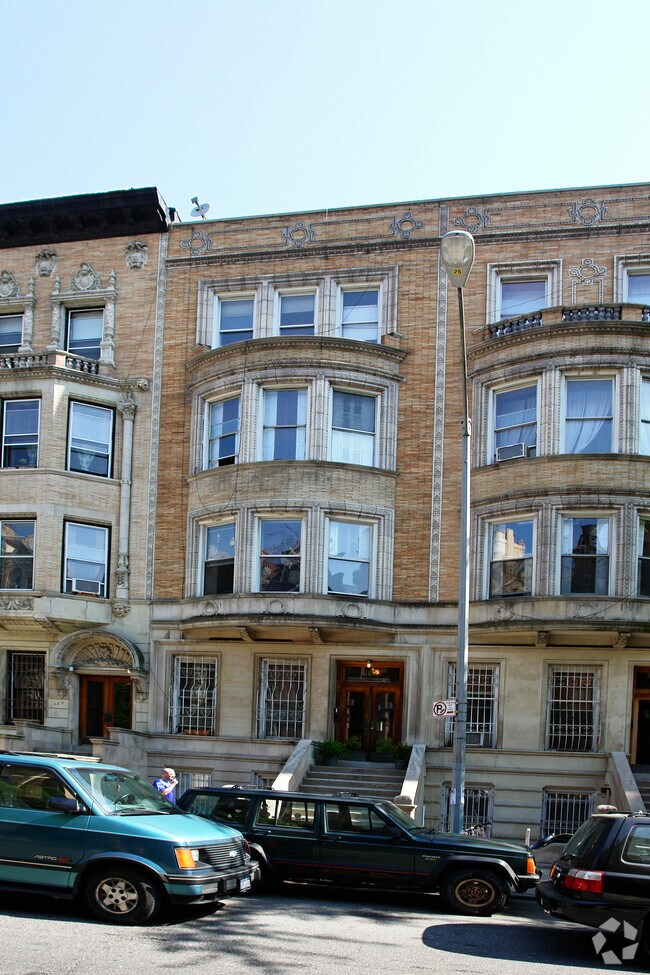 Foto del edificio - 327 W 88th St