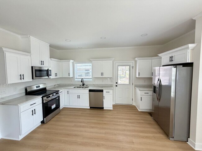 Foto del edificio - CHARMING COTTAGE AVAILABLE AUGUST OR JULY 2026!