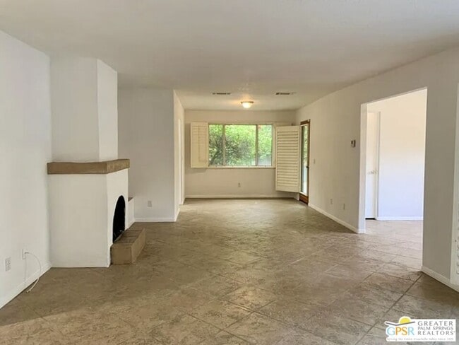 Building Photo - 123 W San Carlos Rd