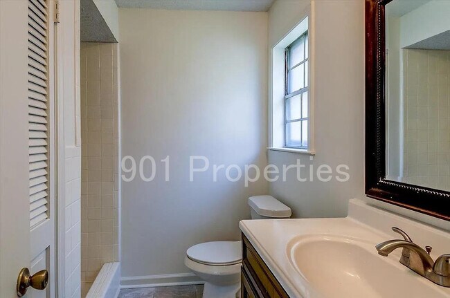 Foto del edificio - 5548 Montpelier Dr